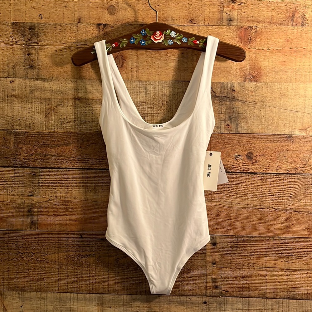 NWT Alix NYC Mott Bodysuit S/L Tank White. Tag shows S/L but probably One Size.